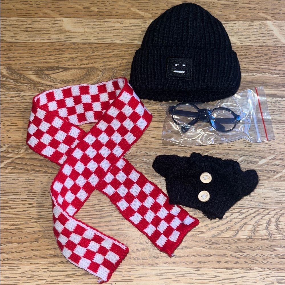 NEW NIP 17cm Doll Labubu Accesories Clothing Set Sweater Hat Scarf Glasses Bundl